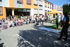 PRVI ŠPORTNI DAN IN MINI PLANICA